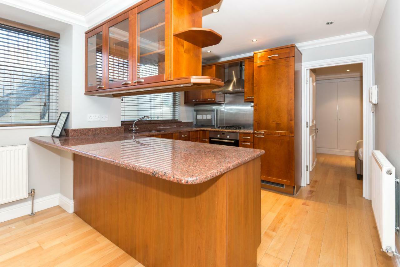 One Bedroom Hyde Park Apartment London Kültér fotó